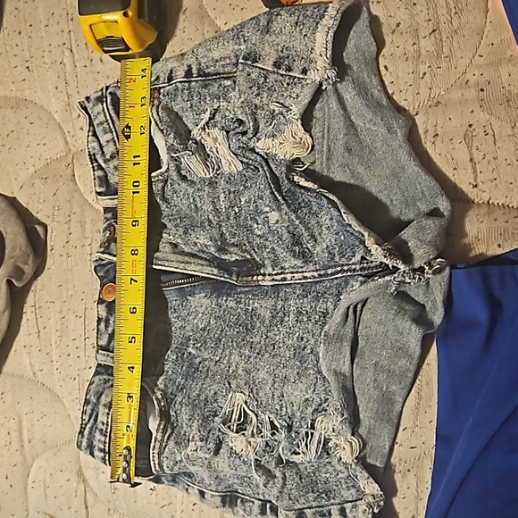 Womens Shorts - Picture 9 of 15